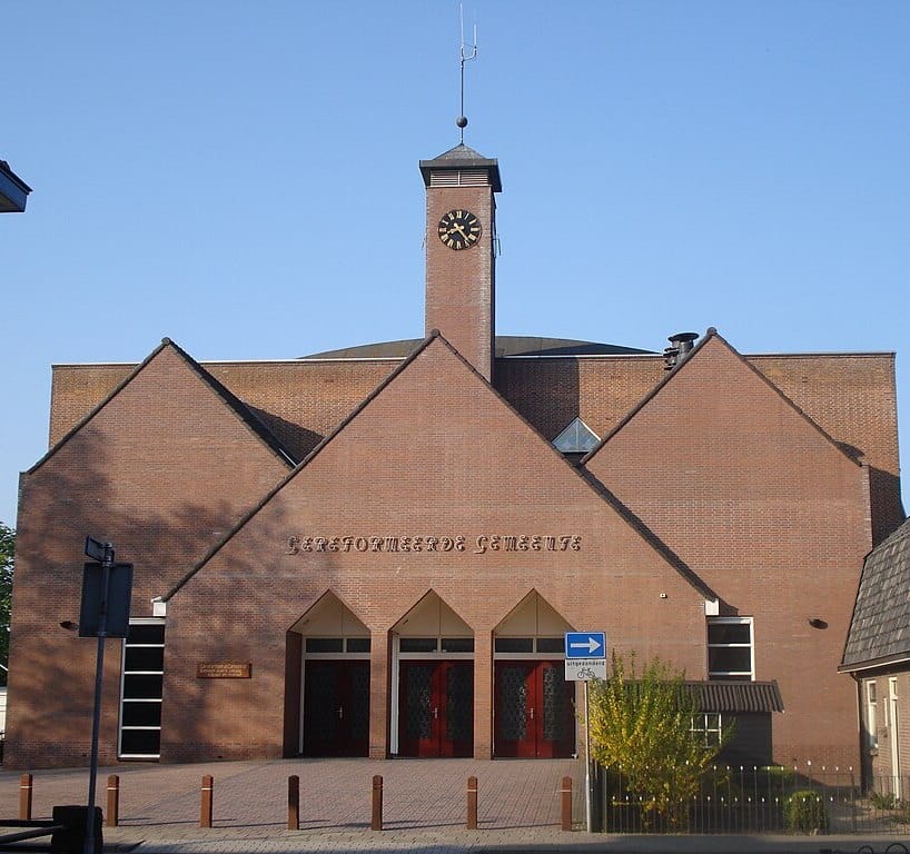 Gereformeerde Gemeente-Centrum Barneveld (beeld Wikimedia Commons)